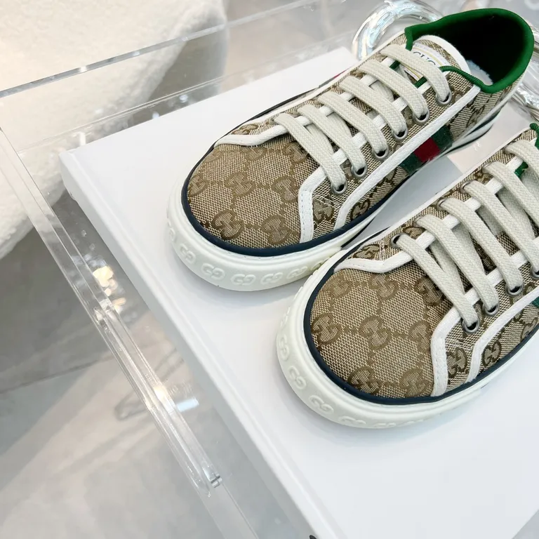 Gucci Shoe 